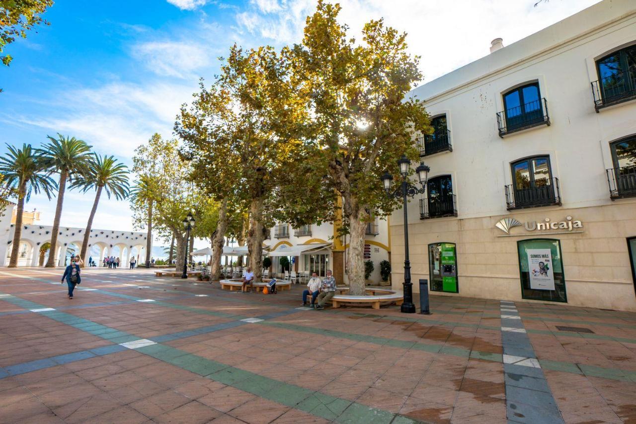 Apartament Balcon De Europa 4 Menyber Nerja Zewnętrze zdjęcie